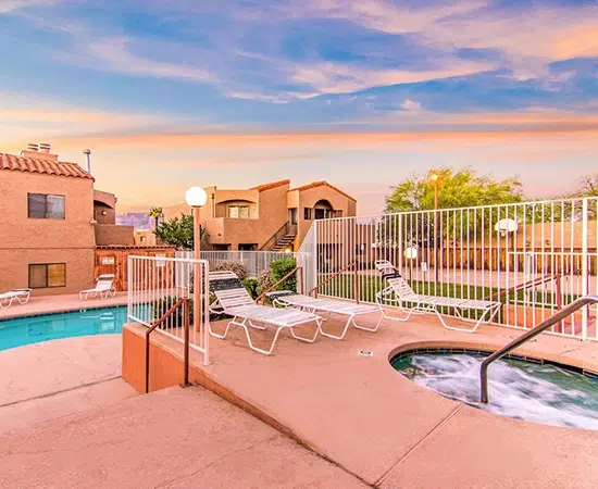 1BD condo for rent near UMC & UofA​