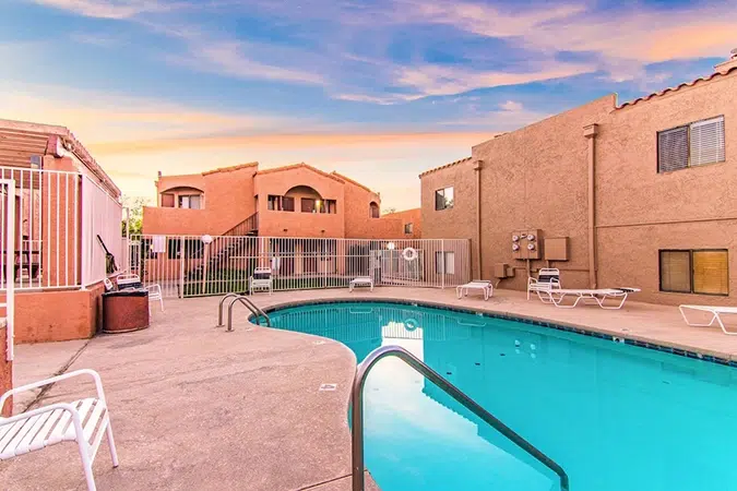 1BD condo for rent near UMC & UofA​